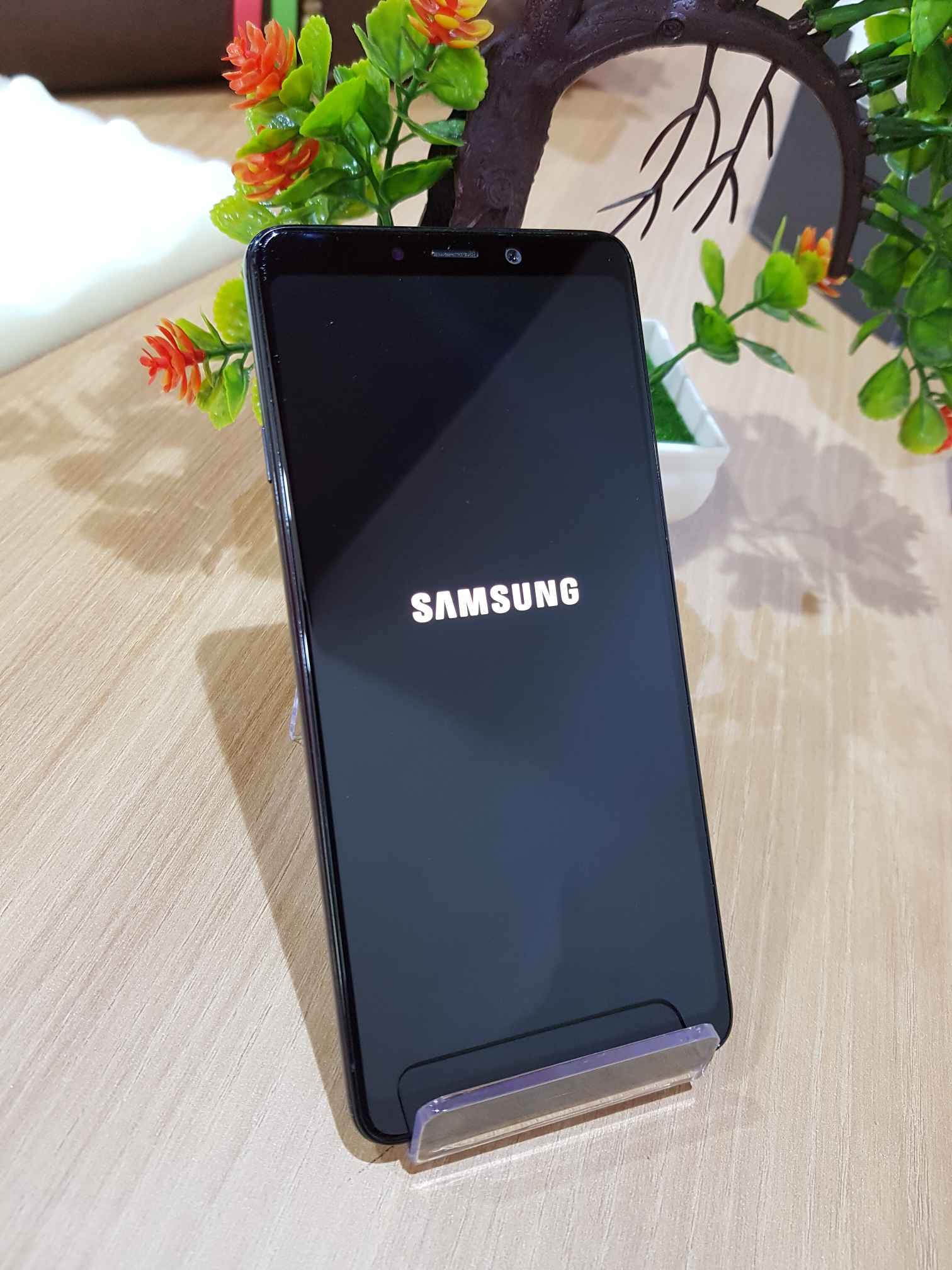 image du groupe Samsung Galaxy A9 2018 128GB 6GB RAM 