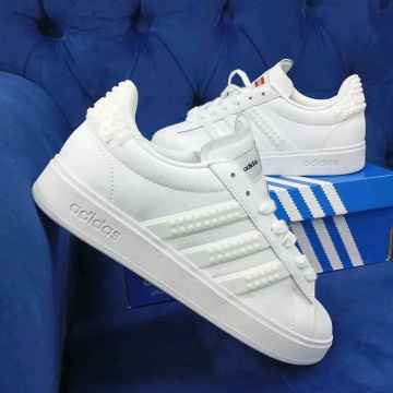image du groupe chaussures homme Adidas 